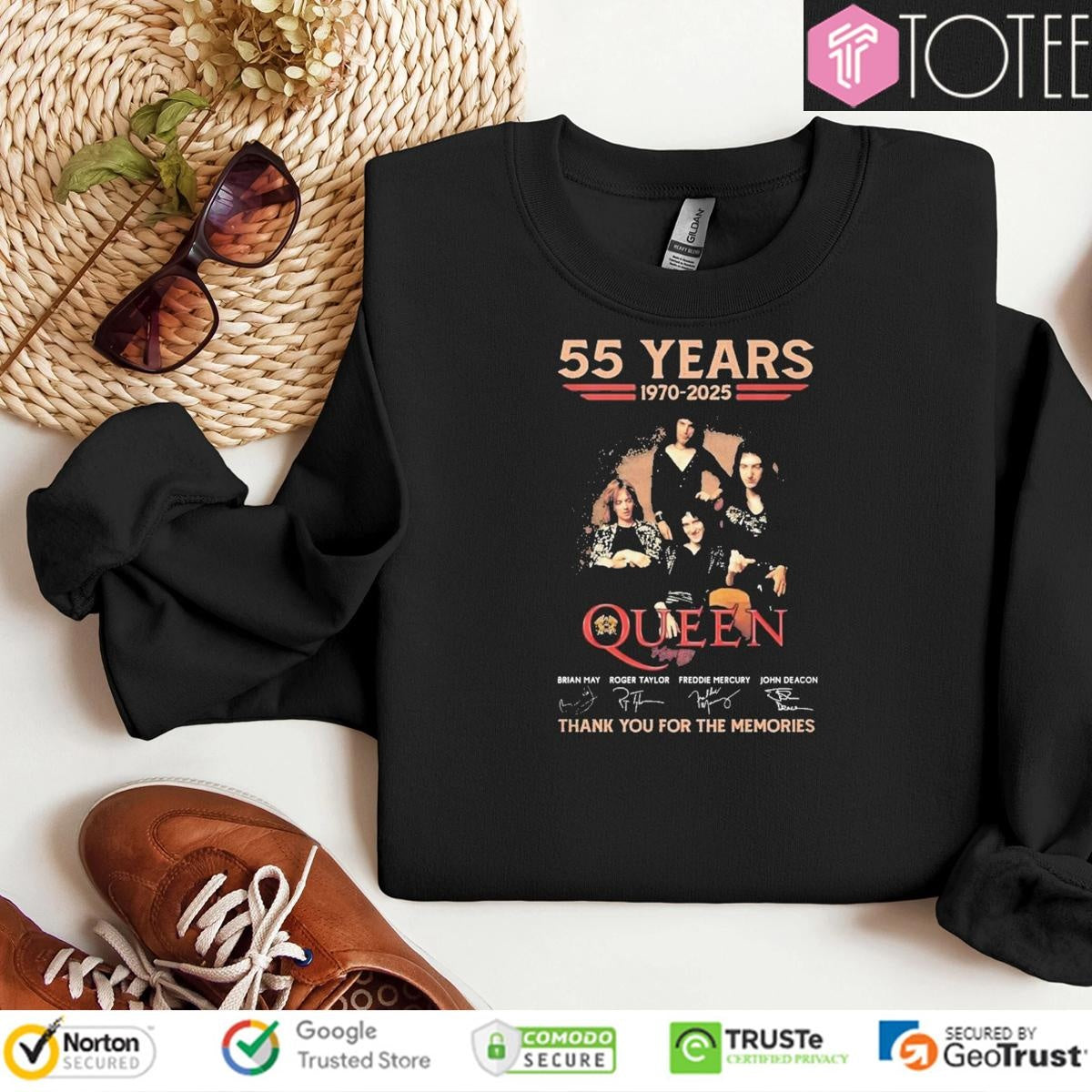 55 Years 1970-2025 Queen Signatures sweatshirt
