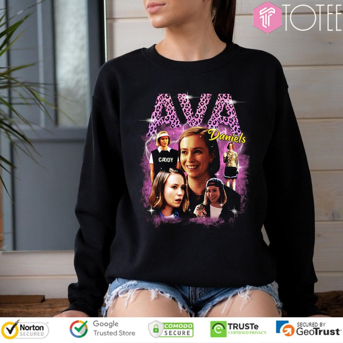 Ava Daniels Caddy The Max Bootleg sweatshirt