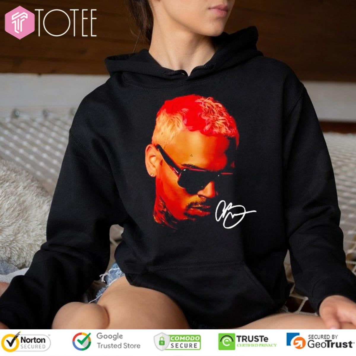 Chris Brown Pink Hair Big Head Portrait Signature T-shirt