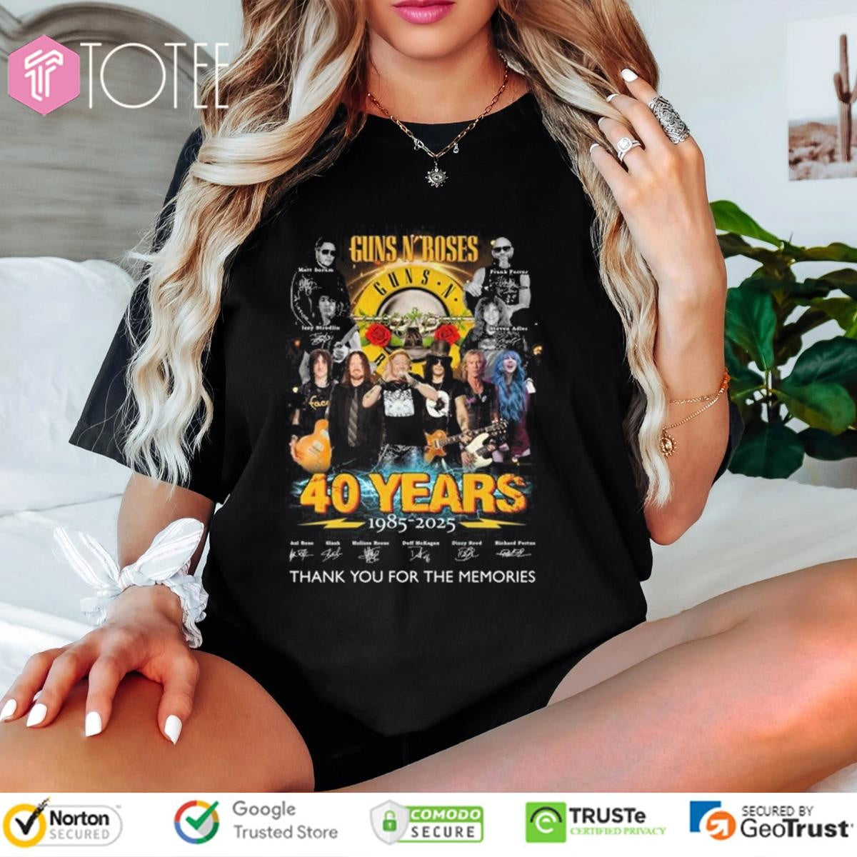 Guns N Roses 40 Years 1985–2025 Signatures Thank Memories T-shirt
