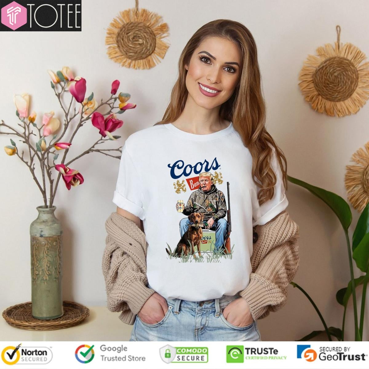 Hunter Trump Coors Banquet Beer No Kings In America T-shirt