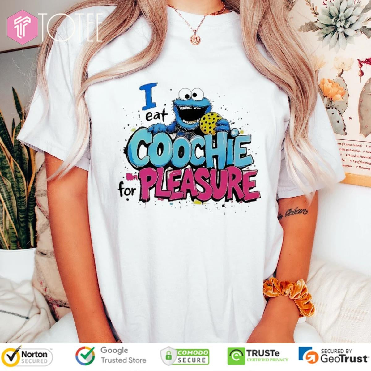 Muppet Cookie Monster I Eat Coochie For Pleasure T-shirt
