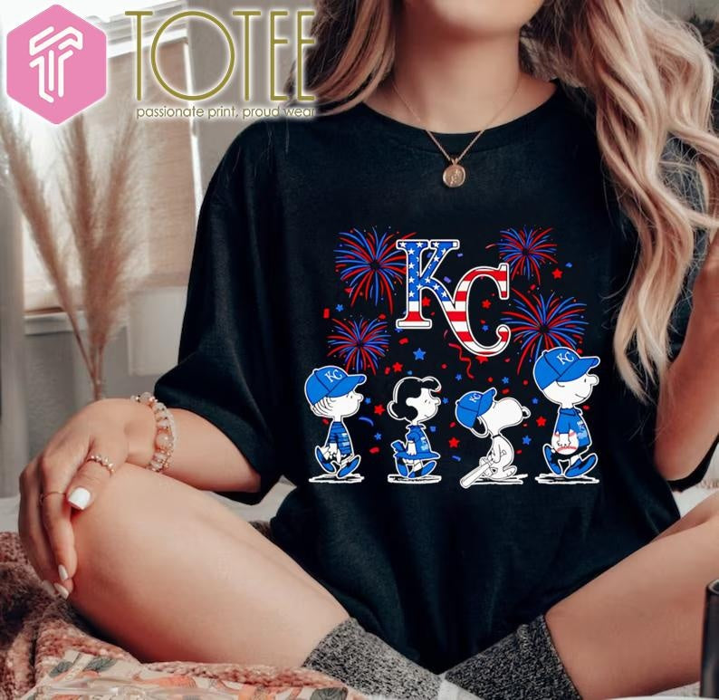 Peanuts Snoopy Kansas City Royals Fireworks 4Th Of July T-shirt