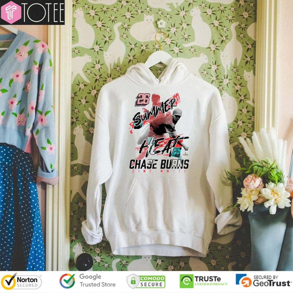Summer Heat Chase Burns Cincinnati Reds T-shirt