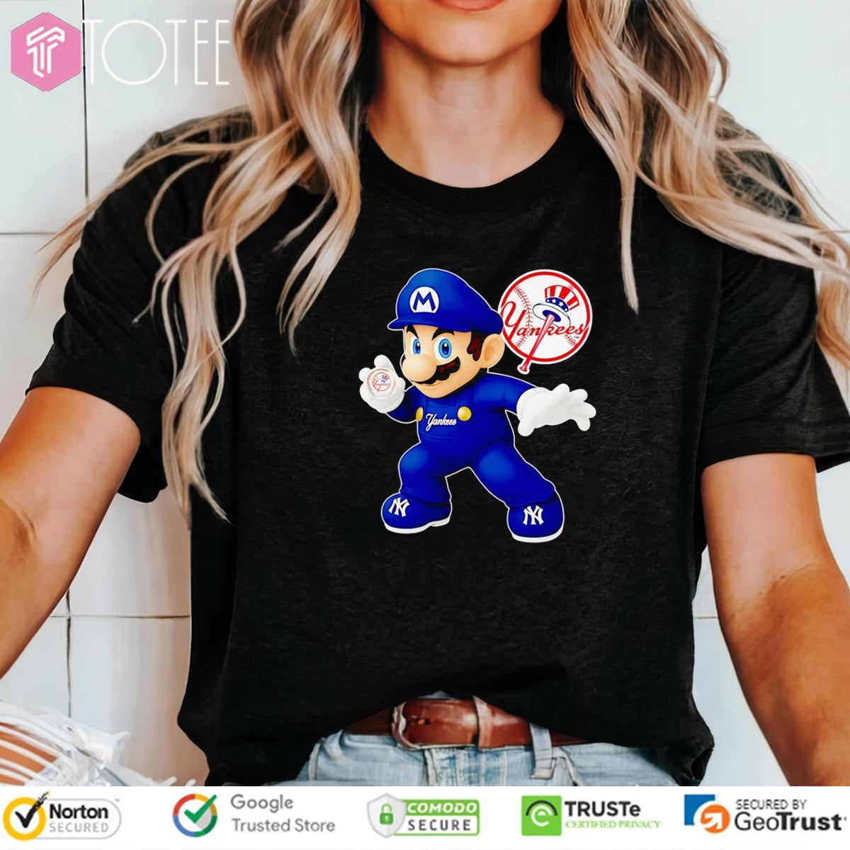 Super Mario Holding Baseball New York Yankees T-shirt
