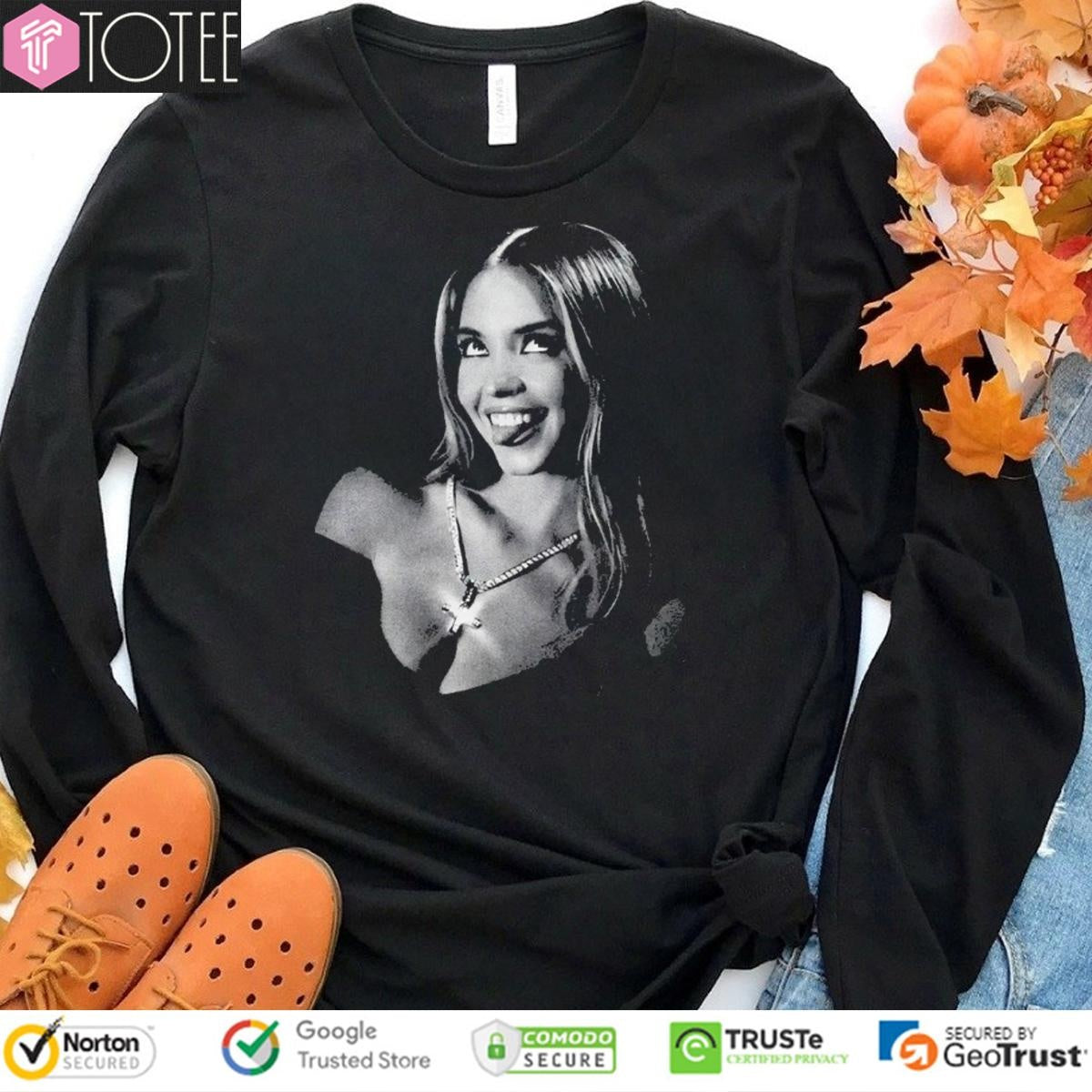 Sydney Sweeney Saint Portrait T-shirt