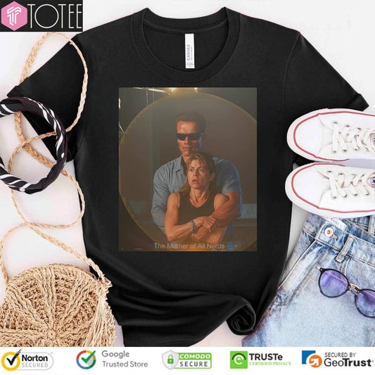 Terminator Sarah Connor Coldplay Concert Kiss Cam T-shirt