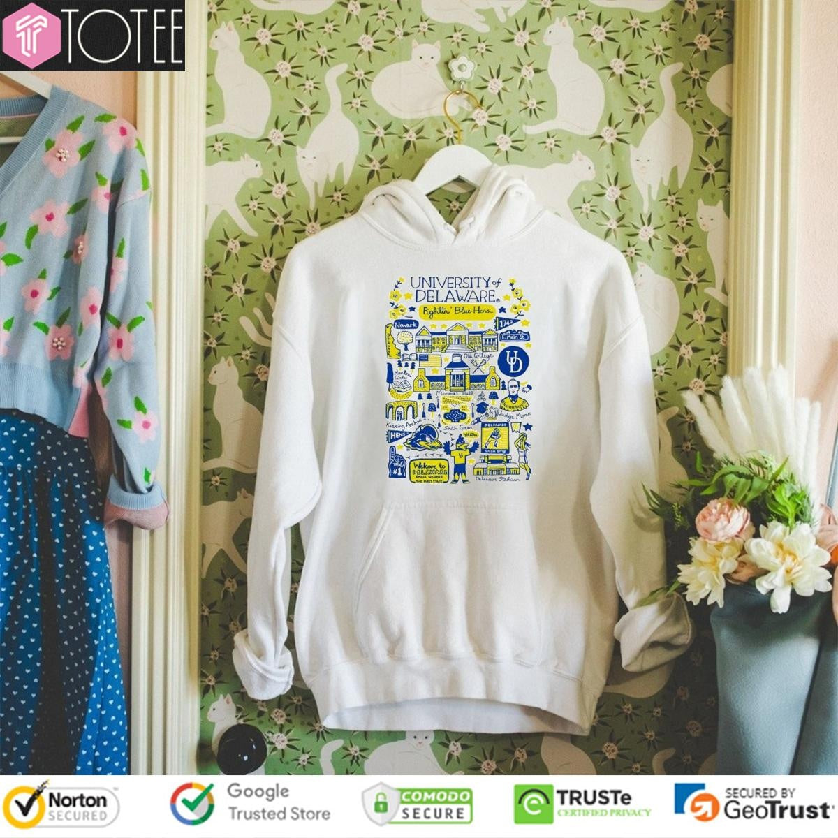 University Of Delaware Art Illustration T-shirt