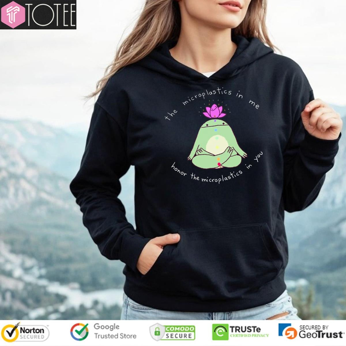 Yoga Frog The Microplastics In Me Horror The Microplastics In You T-shirt