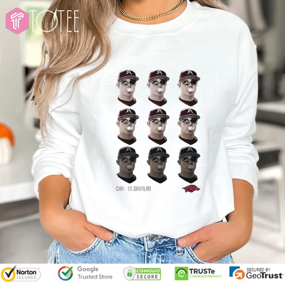 Charles Davalan Arkansas Razorbacks Bubblegum Repeat T-shirt