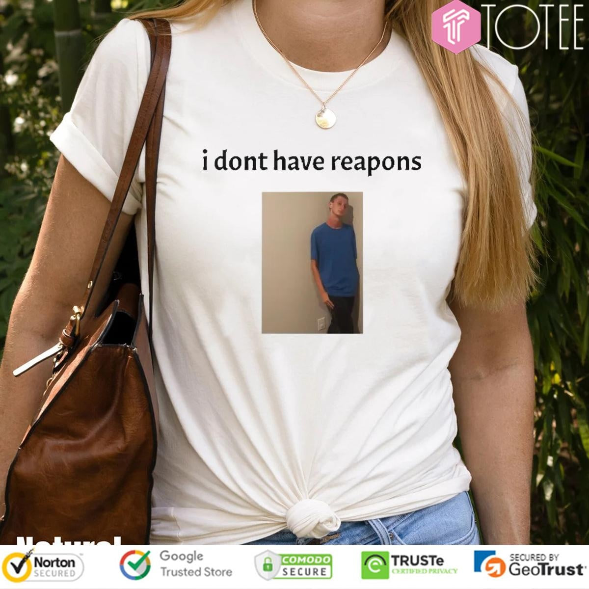 Daniel Larson I Dont Have Reapons Meme Photo T-shirt