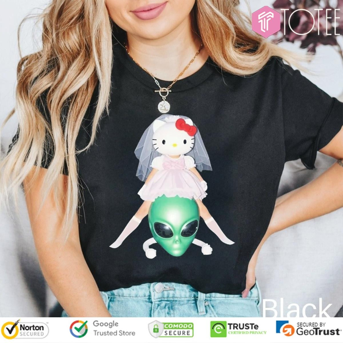 Hello Kitty Bride Alien Head T-shirt