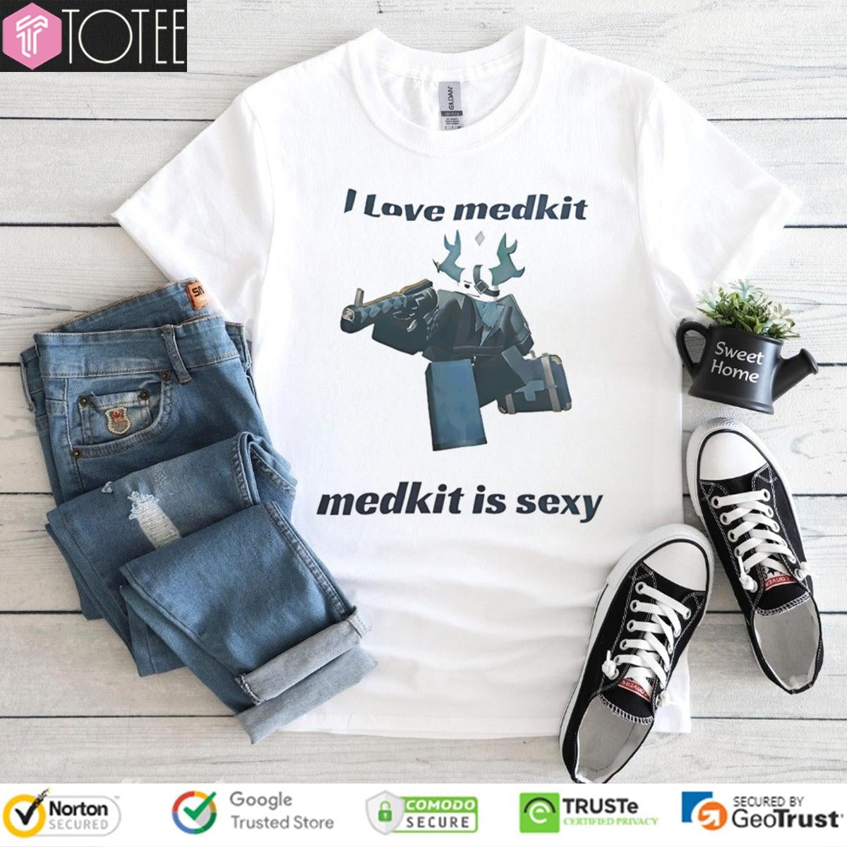 I Love Medkit Sexy Phighting T-shirt
