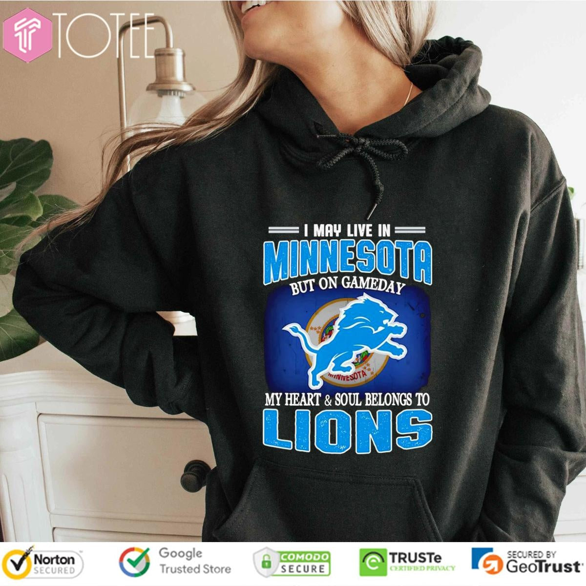 I May Live In Minnesota But On Gameday My Heart Soul Belong To Detroit Lions T-shirt