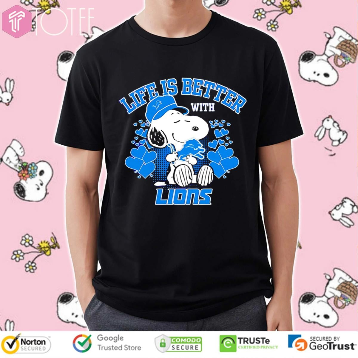 Life Is Better Lions Snoopy Hug Detroit Lions Logo T-shirt