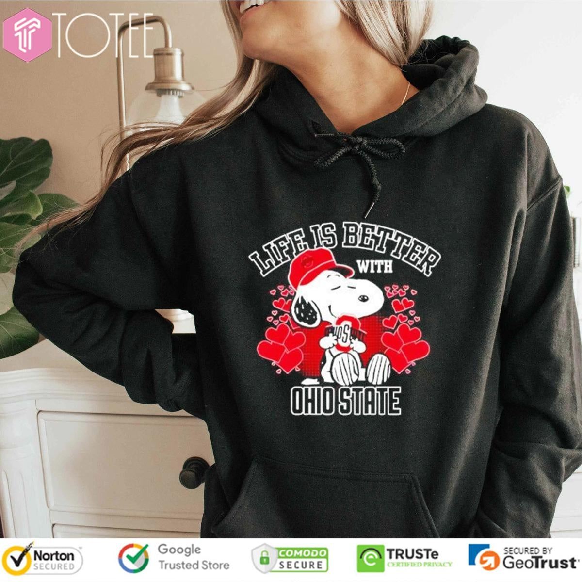 Life Is Better With Ohio State Buckeyes Snoopy T-shirt