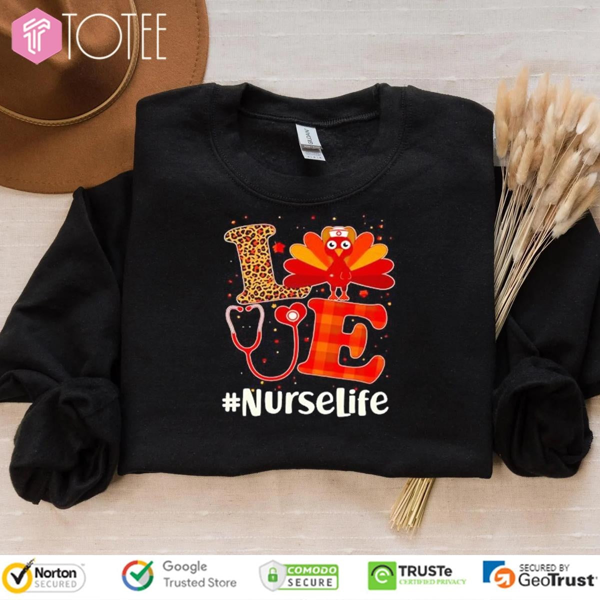 Love Nurselife Turkey Thanksgiving Stethoscope T-shirt