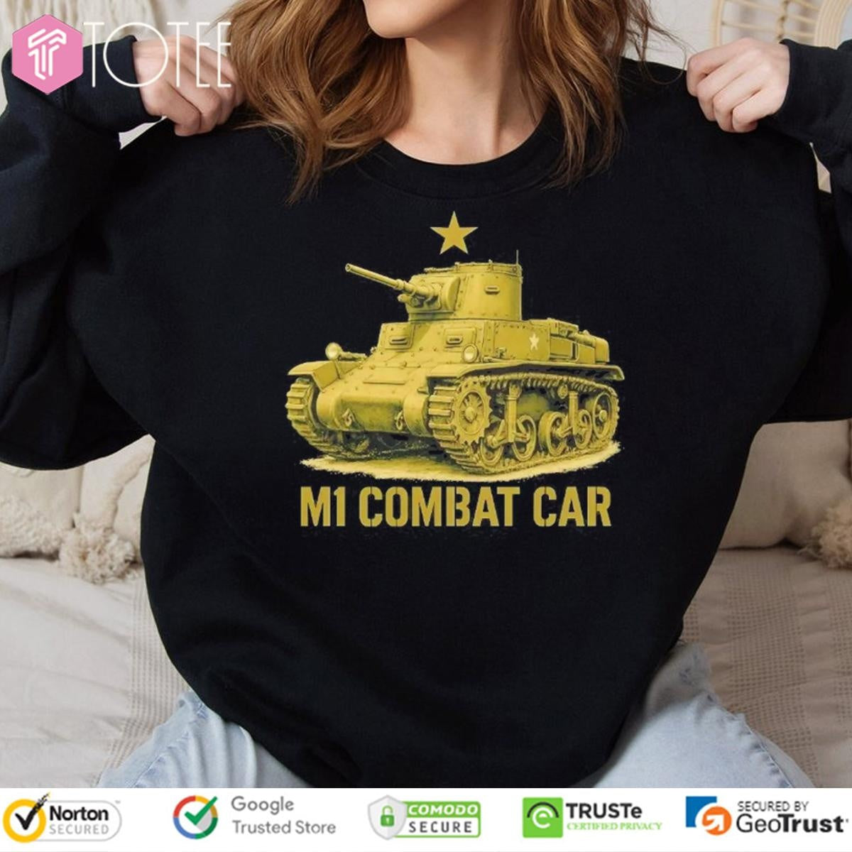 M1 Tank Combat Car U.S. Army T-shirt