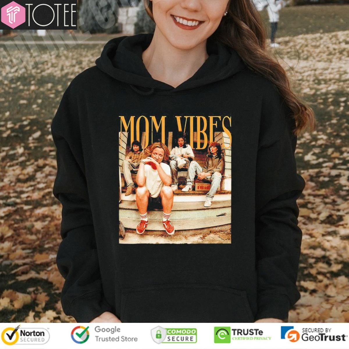 Mom Vibes Tv Moms Mothers Day 90S Ver Thug Life T-shirt
