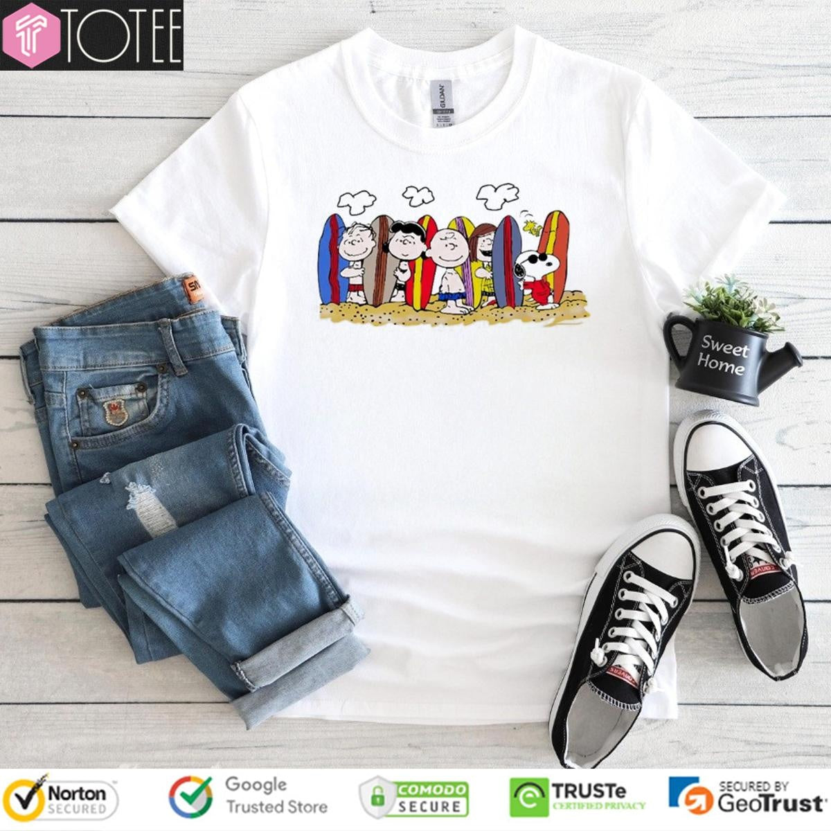 Peanuts Charlie Brown Snoopy Beach Surfing Squad Summer T-shirt