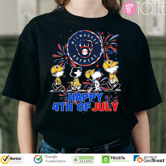 Peanuts Milwaukee Brewers Snoopy Charlie Brown Happy 4Th Of July Baseball T-shirt
