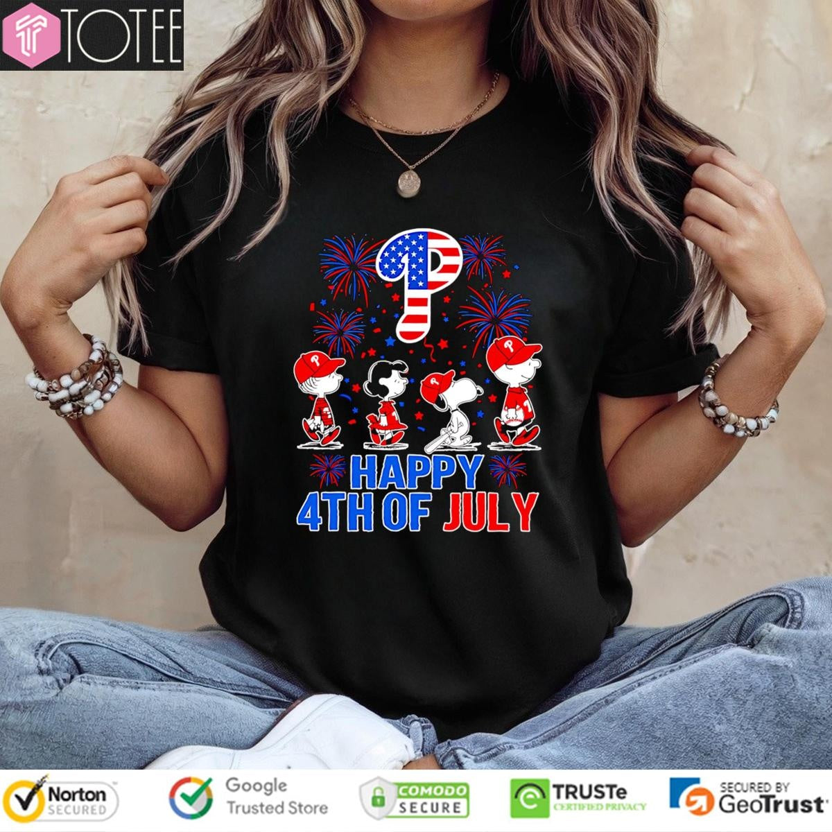 Peanuts Snoopy Philadelphia Phillies Fireworks Happy 4Th Of July T-shirt