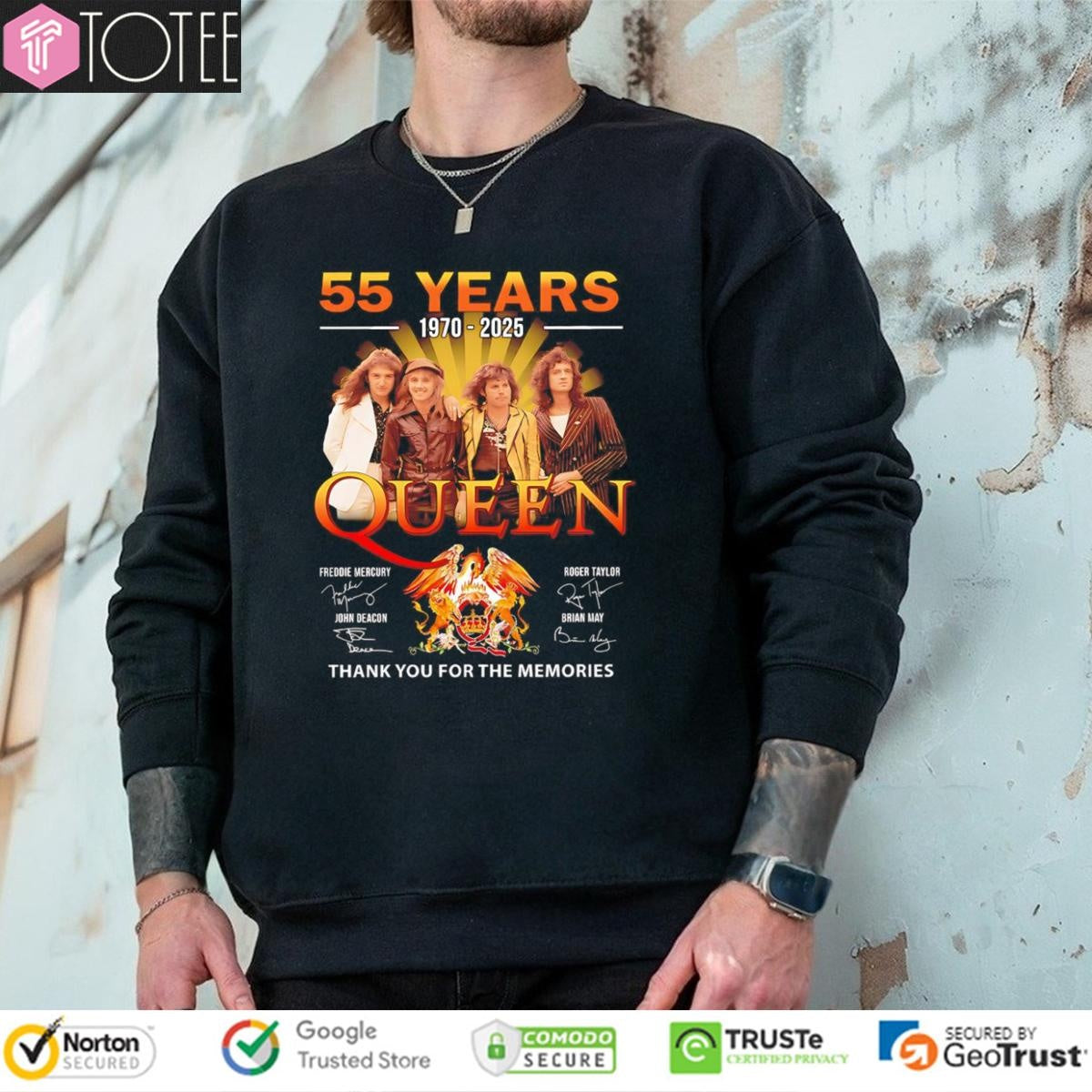 Queen Band 55 Years 1970-2025 Signatures sweatshirt
