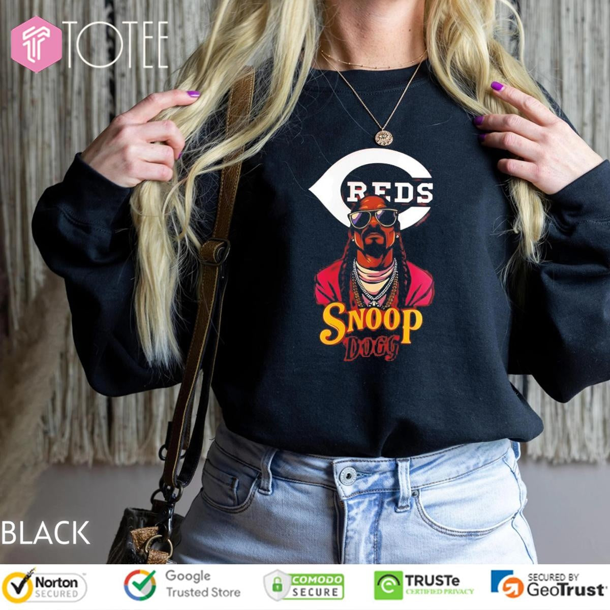 Snoop Dogg Post-Game Concert Cincinnati Reds Logo T-shirt