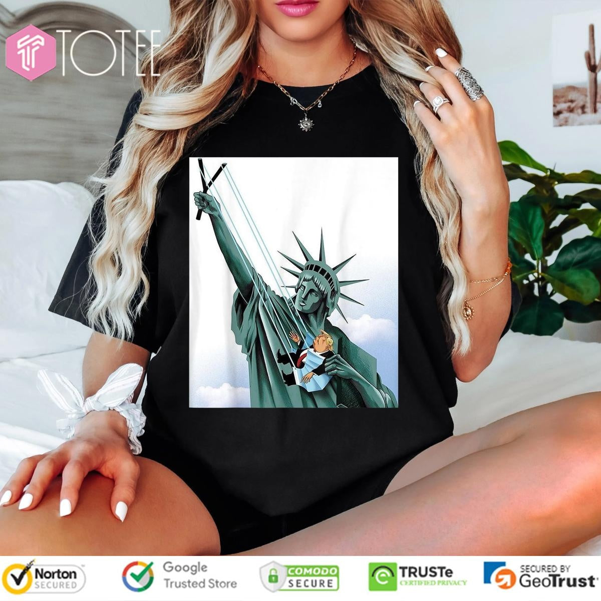 Statue Of Liberty Shoot Trump Sling T-shirt
