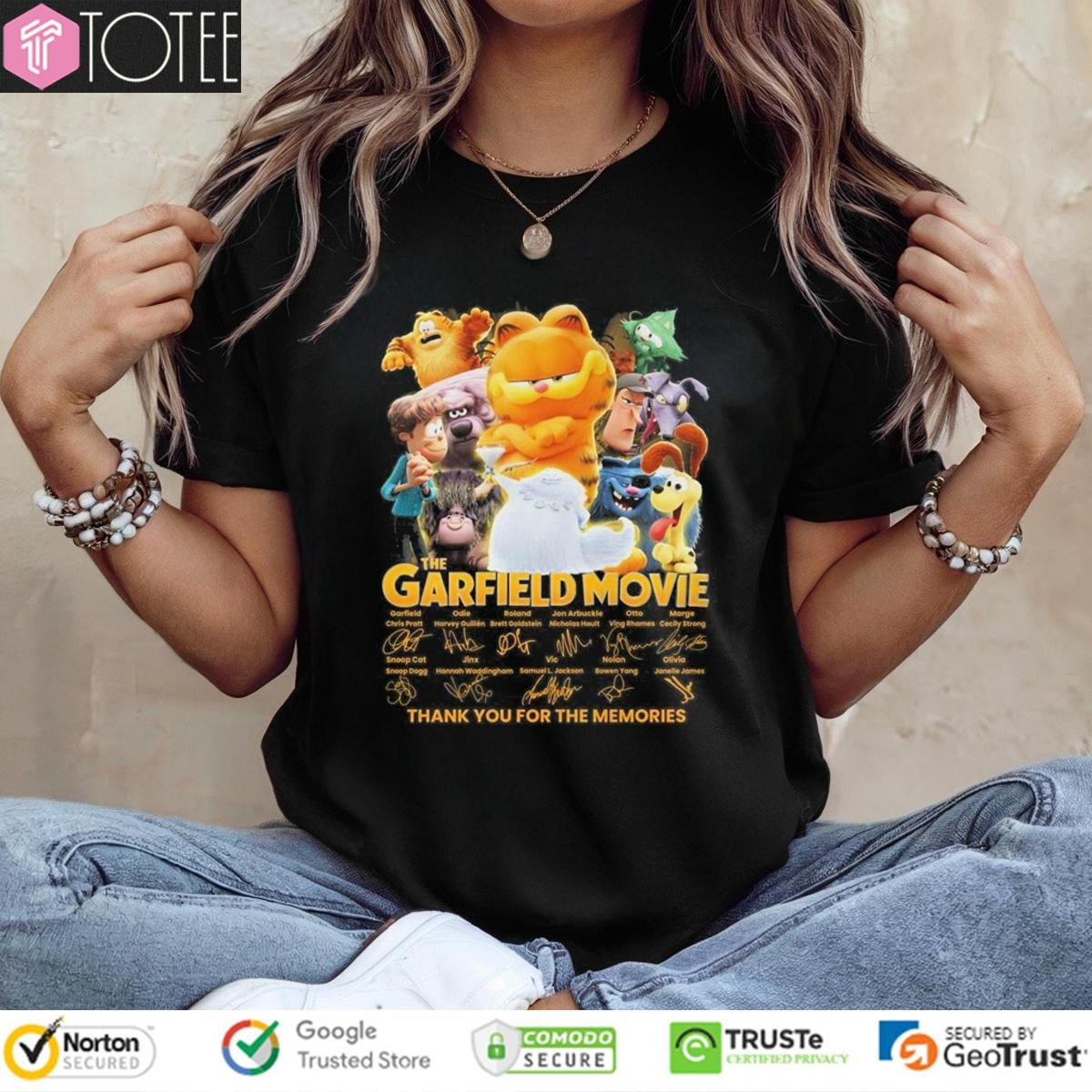The Garfield Movie Signatures T-shirt
