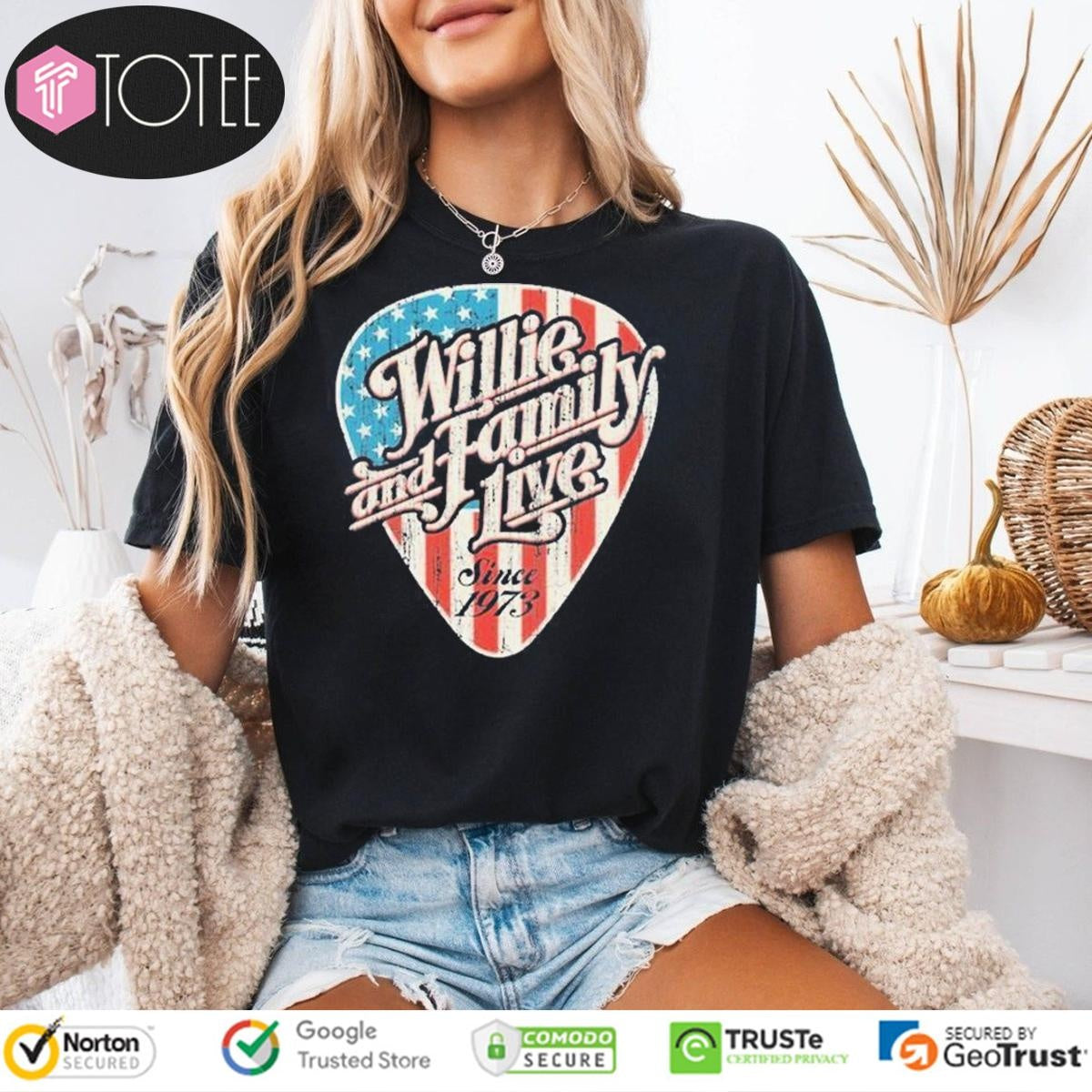 Willie Nelson Willie And Family Live Since 1973 Guitar Pick Usa Flag T-shirt